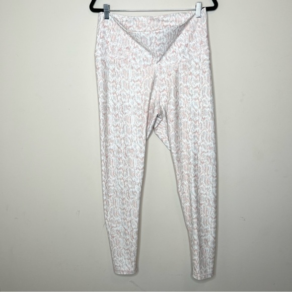 OLD NAVY Leopard Workout Leggings - Picture 1 of 6